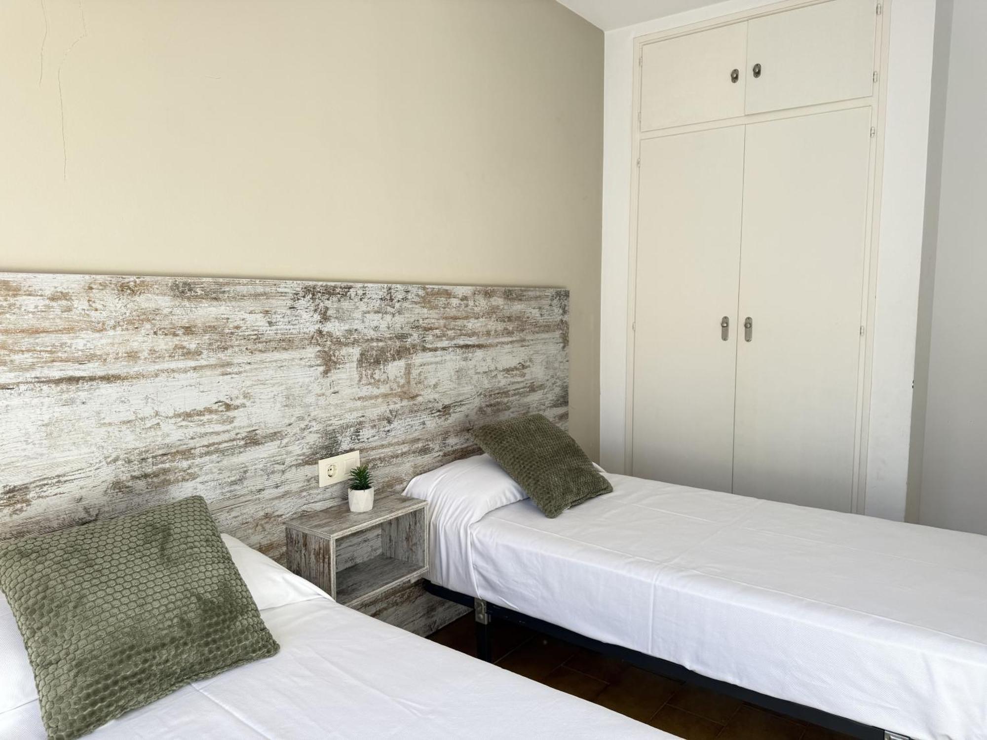 Agi Sant Jordi Apartment Roses Exterior photo
